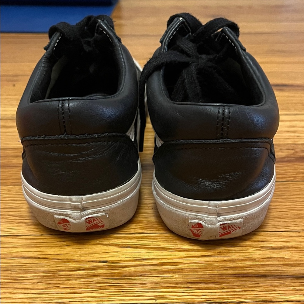Vans Old Skool Black Sneakers - Picture 5 of 7